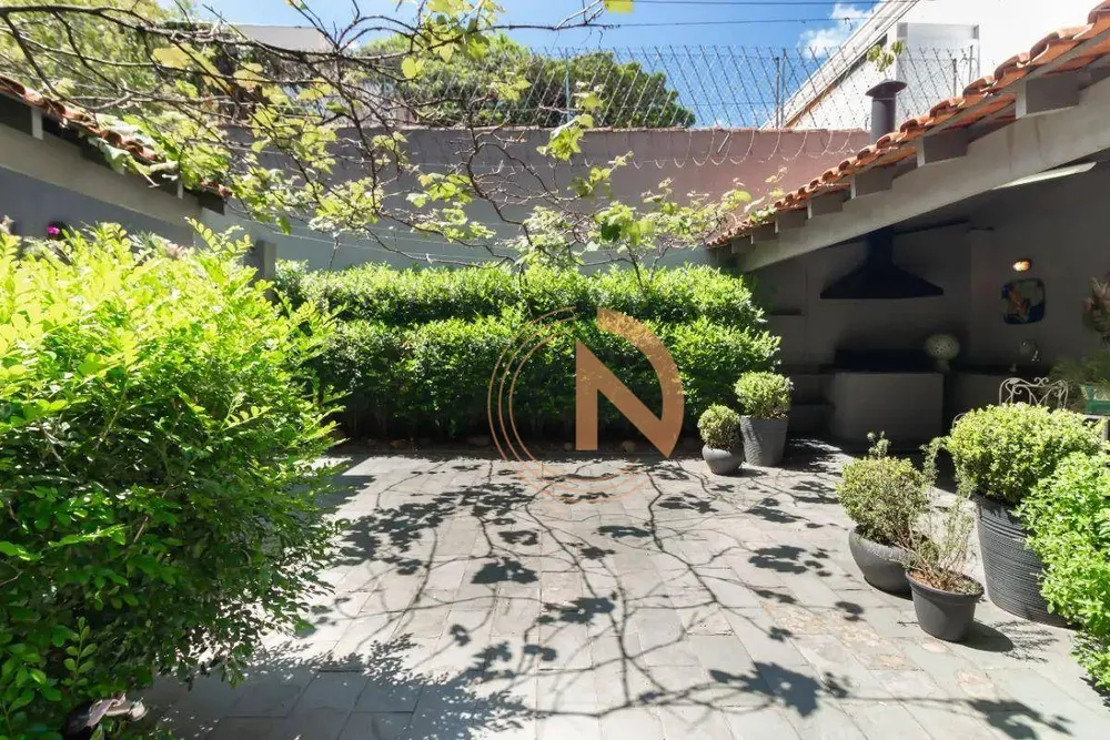 Casa, 4 quartos, 300 m² - Foto 1