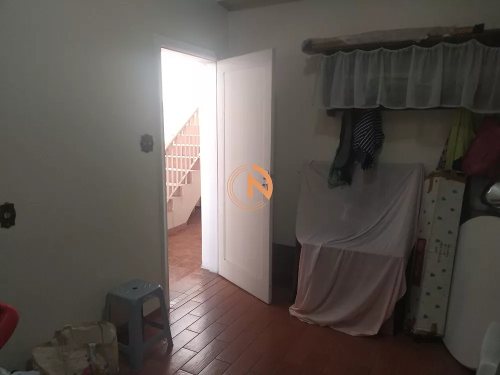 Casa à venda e aluguel com 4 quartos, 257m² - Foto 4