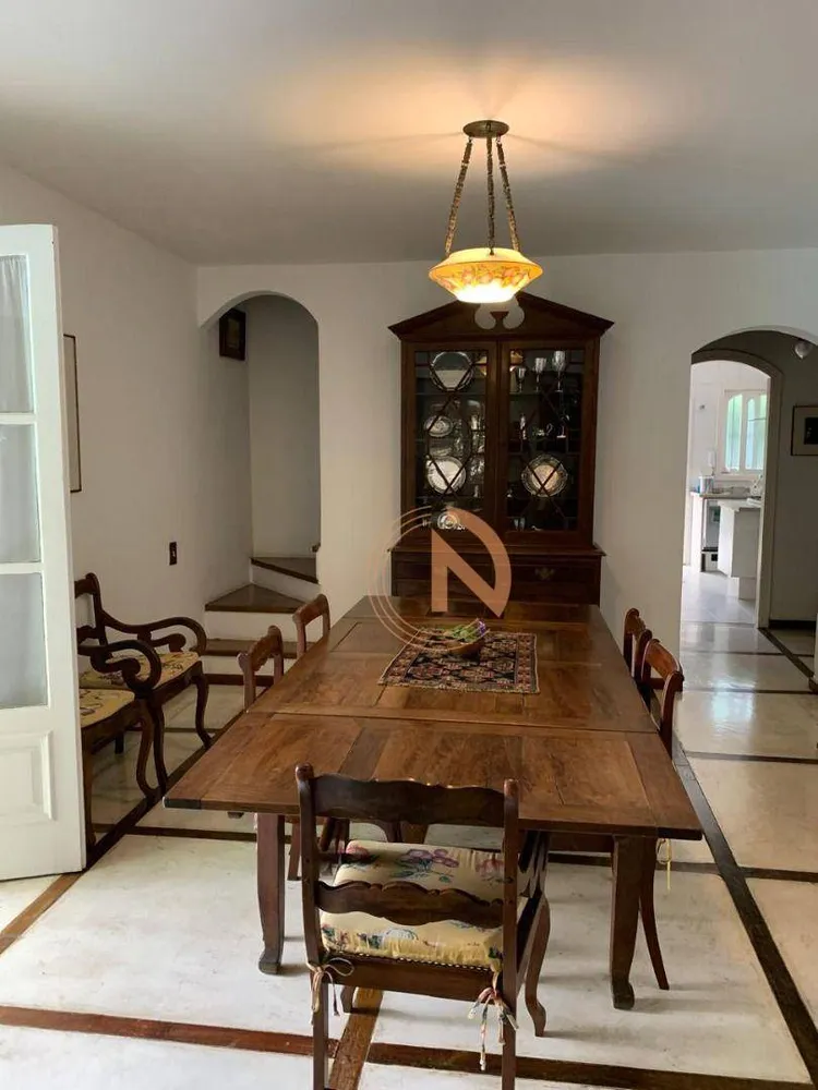 Casa, 4 quartos, 320 m² - Foto 1
