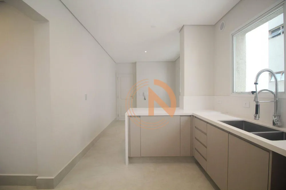 Apartamento, 3 quartos, 230 m² - Foto 2