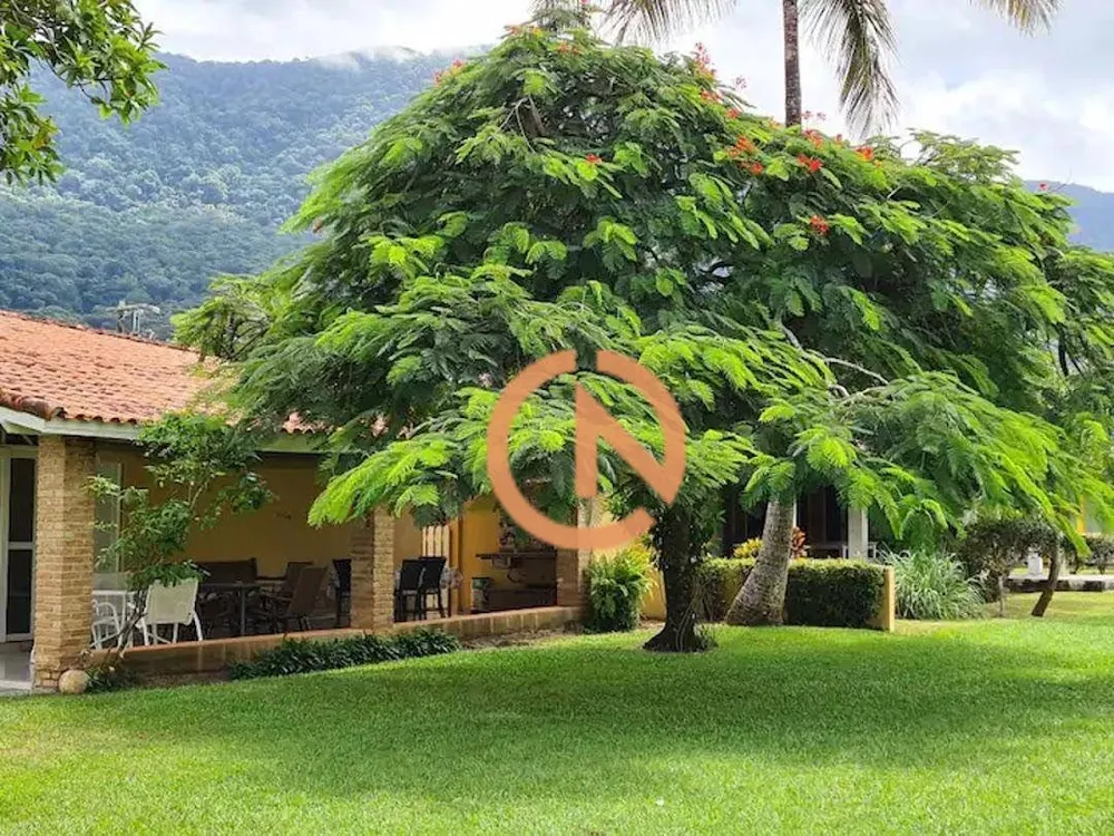 Casa, 5 quartos, 248 m² - Foto 2
