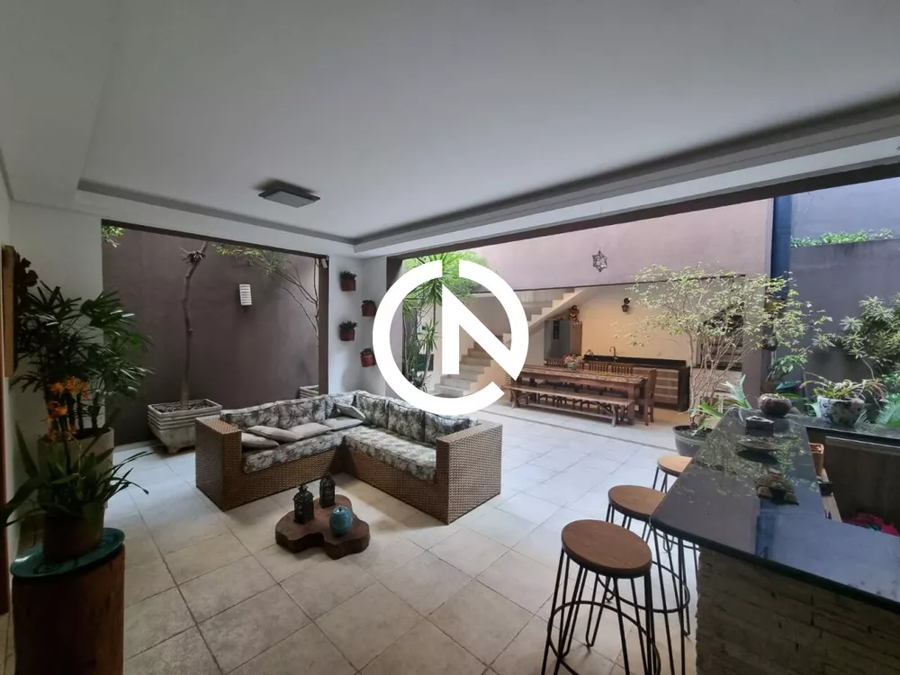 Casa de Vila à venda com 3 quartos, 269m² - Foto 3