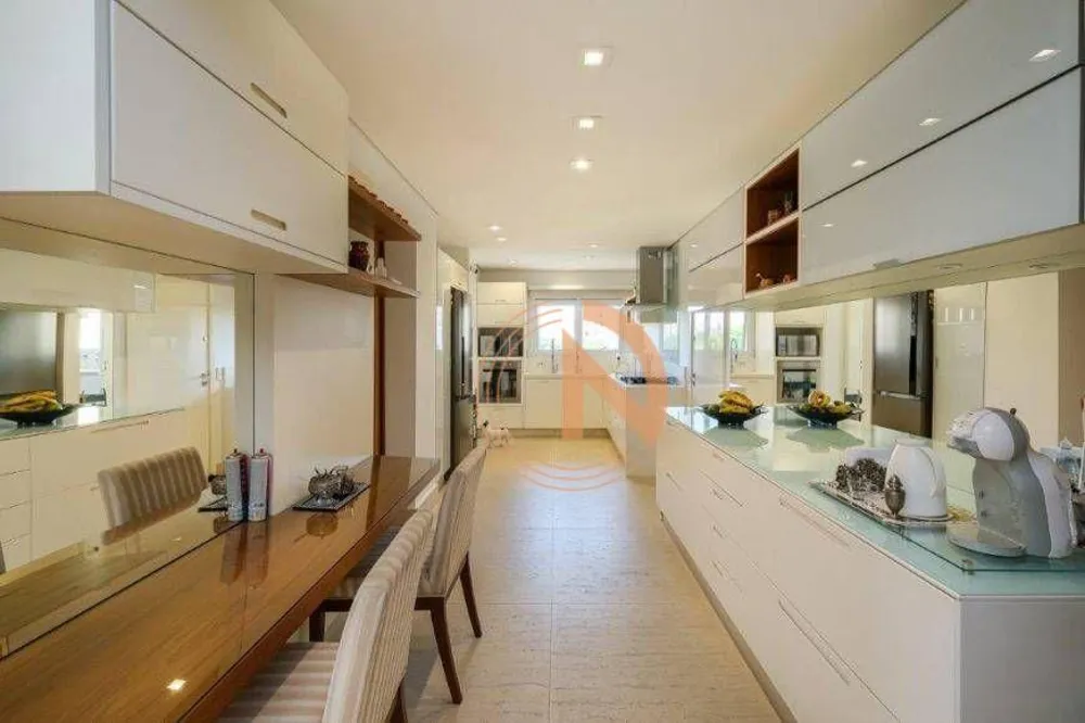 Apartamento, 3 quartos, 210 m² - Foto 2