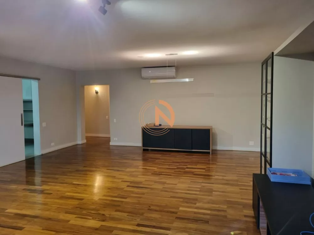 Apartamento à venda com 3 quartos, 167m² - Foto 4