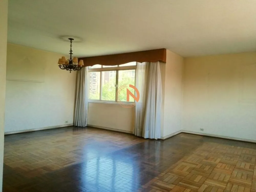 Apartamento à venda com 3 quartos, 160m² - Foto 2