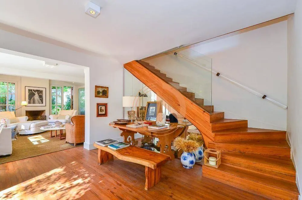 Casa, 3 quartos, 195 m² - Foto 1