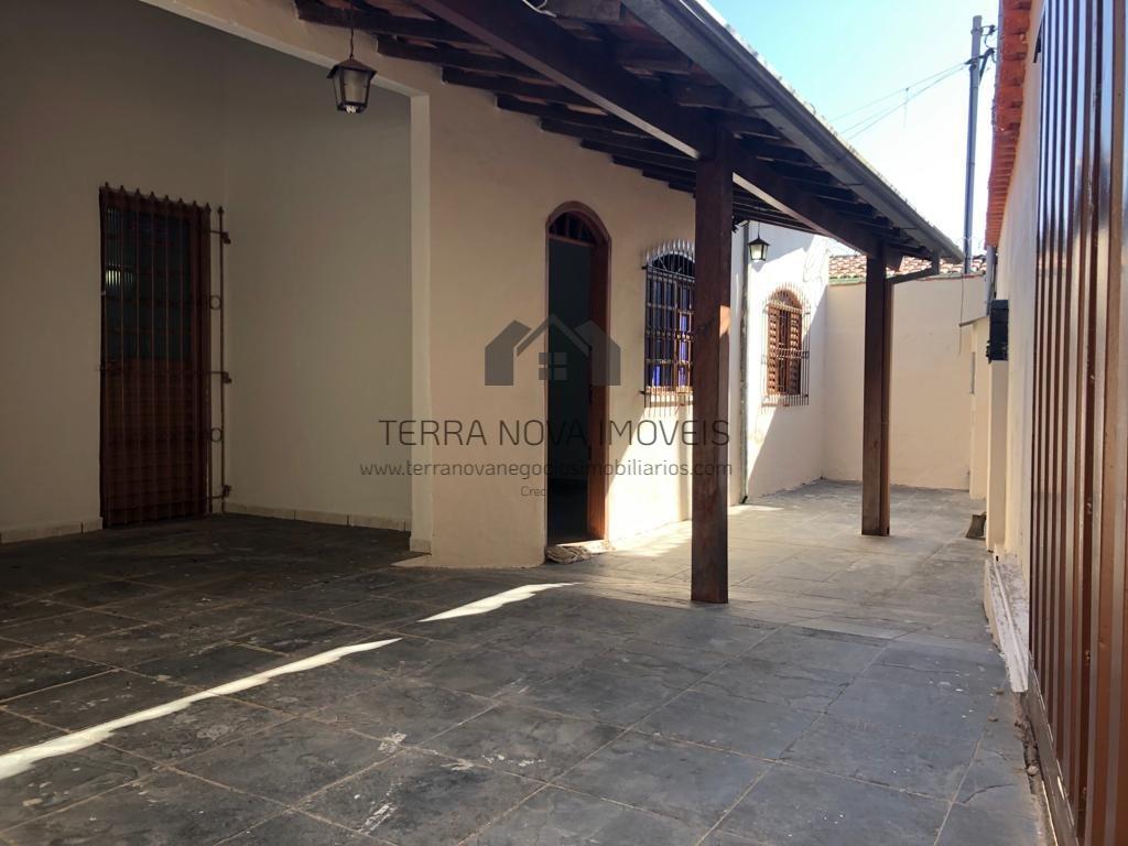 Casa à venda com 4 quartos, 178m² - Foto 1