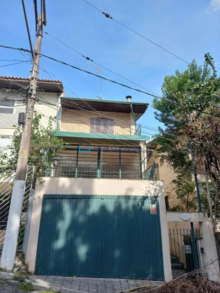 Casa para alugar com 3 quartos, 210m² - Foto 1