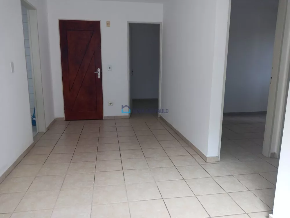 Apartamento à venda com 3 quartos, 60m² - Foto 2