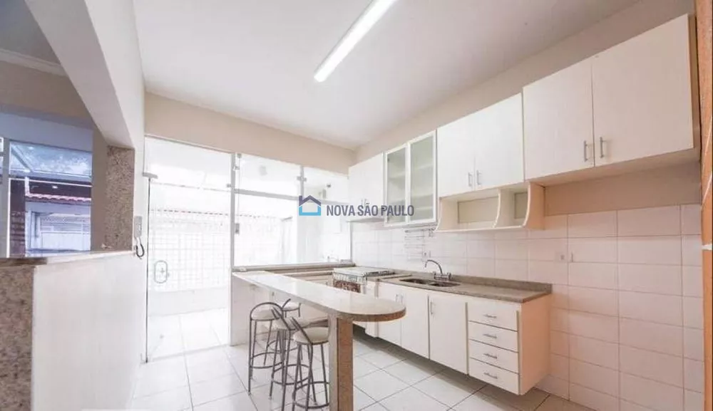 Casa à venda com 6 quartos, 350m² - Foto 4