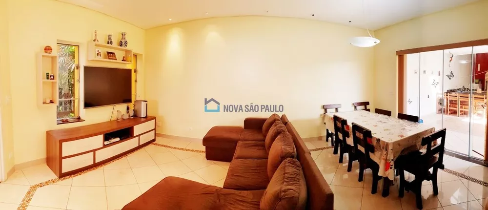 Casa à venda com 4 quartos, 348m² - Foto 1