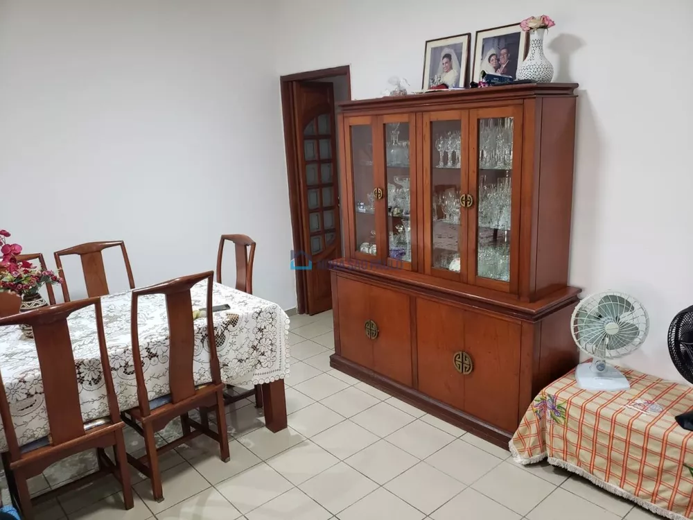 Casa à venda com 3 quartos, 187m² - Foto 2