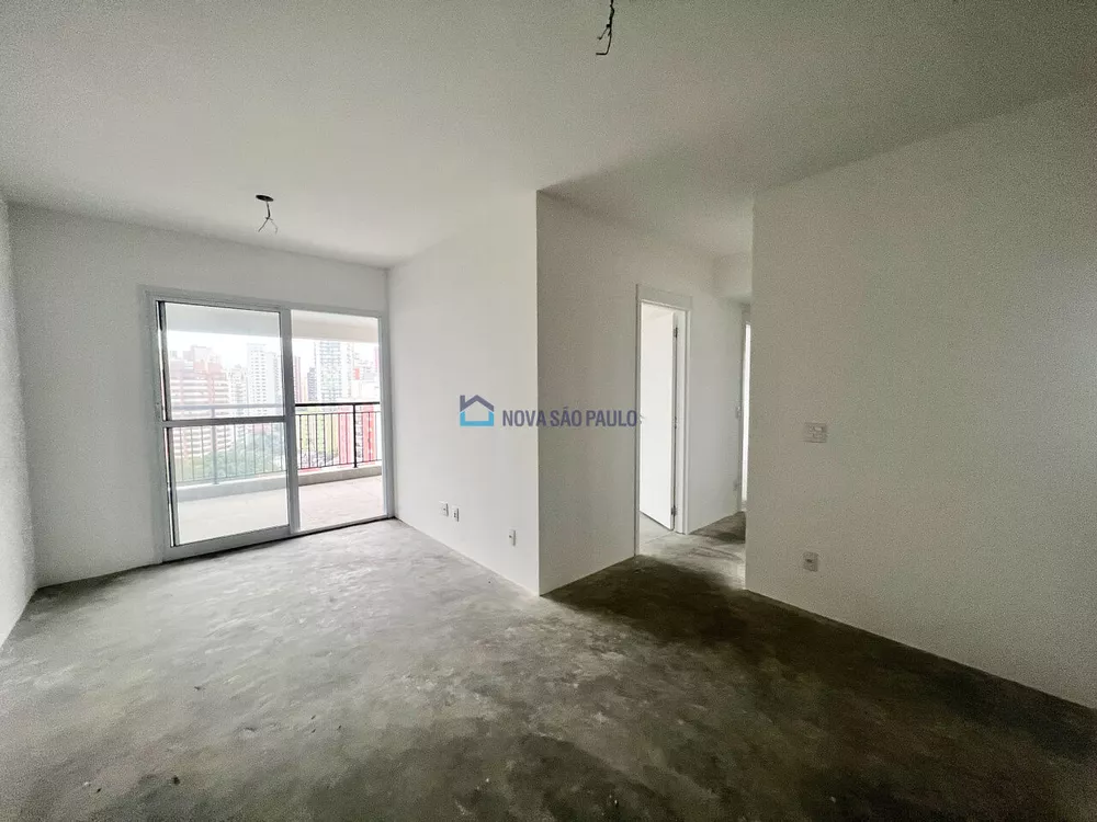 Apartamento à venda com 3 quartos, 81m² - Foto 2