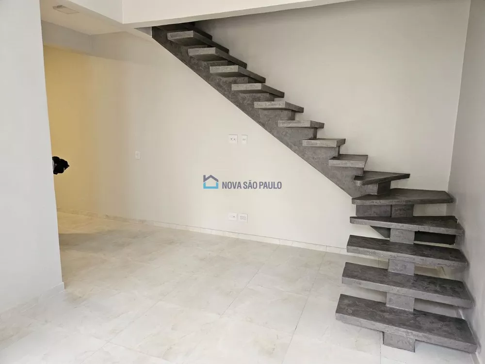 Casa à venda com 2 quartos, 125m² - Foto 4