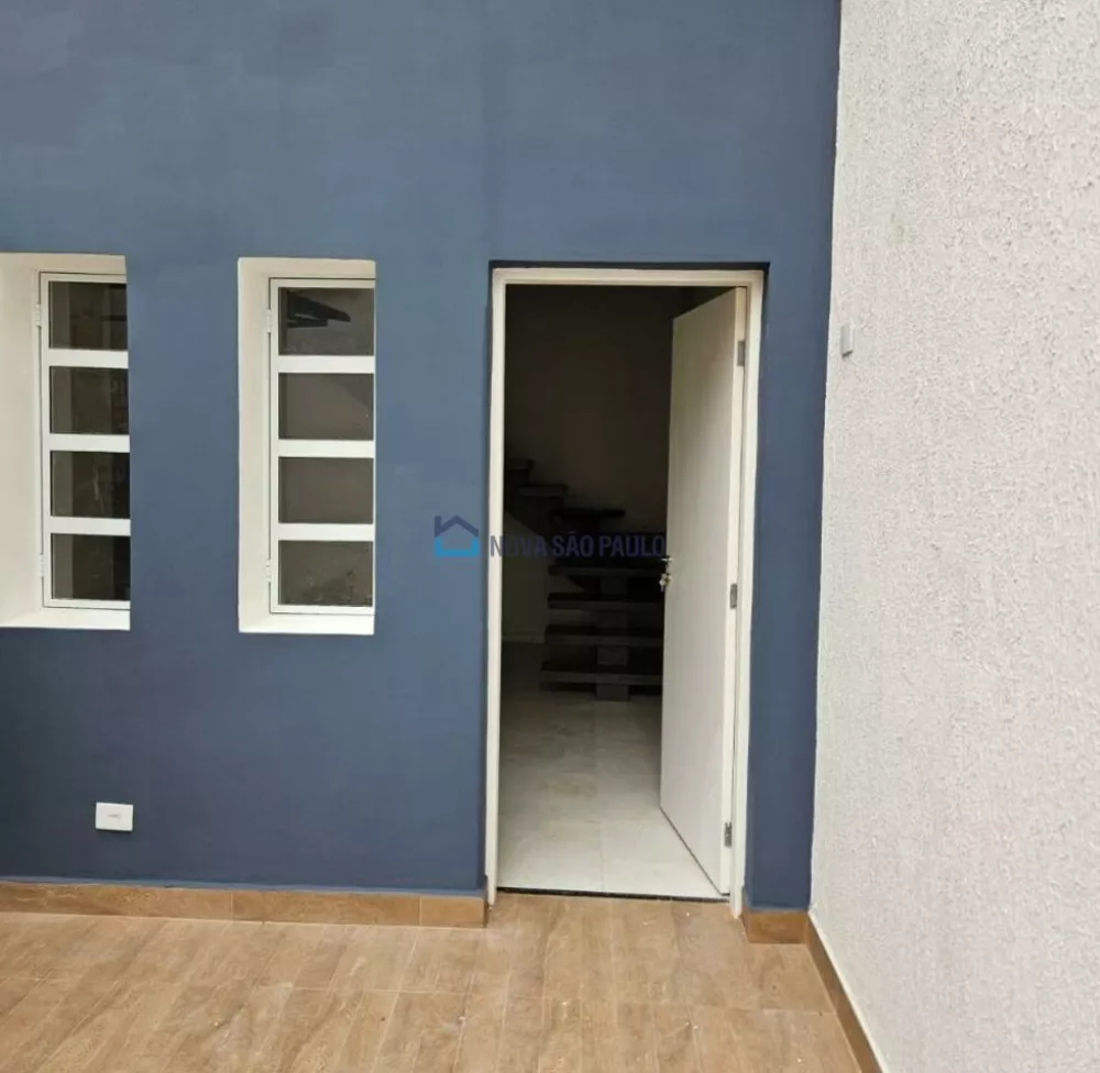 Casa à venda com 2 quartos, 125m² - Foto 2