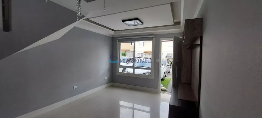 Casa à venda com 3 quartos, 138m² - Foto 2