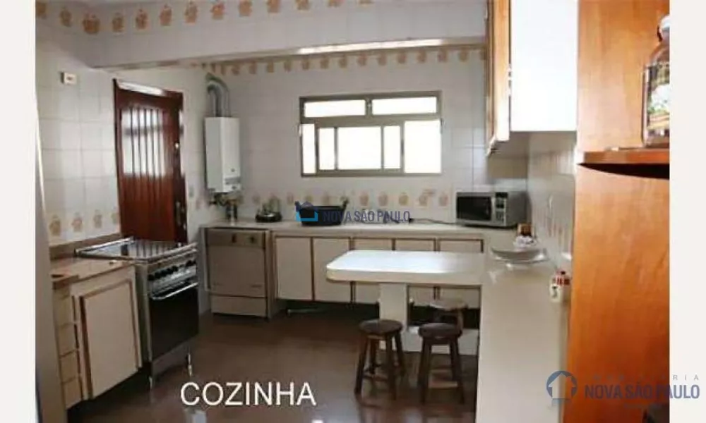 Casa para alugar com 3 quartos, 214m² - Foto 2