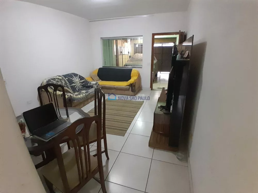 Casa à venda com 2 quartos, 108m² - Foto 1