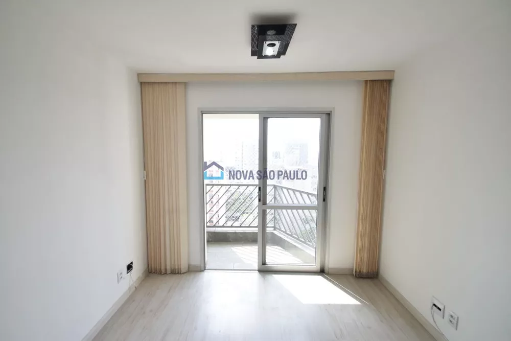 Apartamento à venda com 2 quartos, 65m² - Foto 3