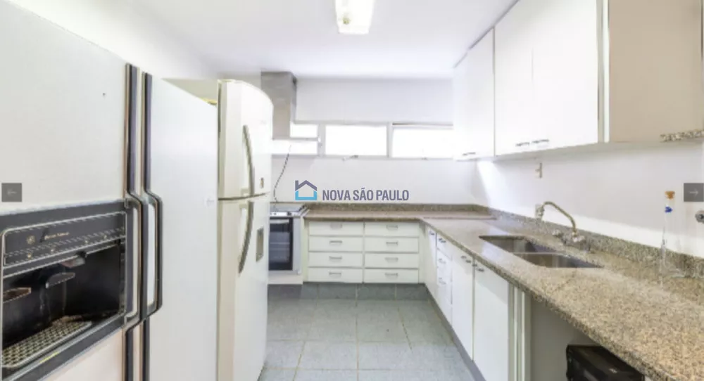 Apartamento à venda com 3 quartos, 170m² - Foto 1