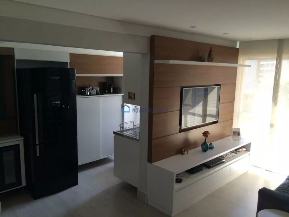 Apartamento à venda com 2 quartos, 56m² - Foto 1