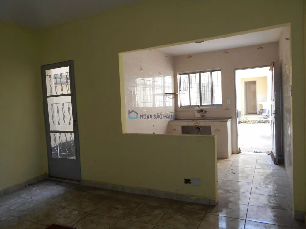 Casa para alugar com 2 quartos, 100m² - Foto 1