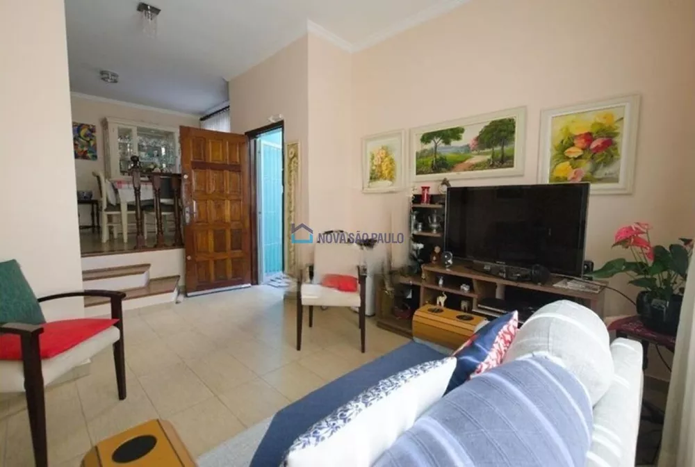 Casa à venda com 3 quartos, 104m² - Foto 1