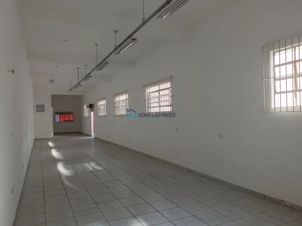 Casa à venda com 3 quartos, 360m² - Foto 1