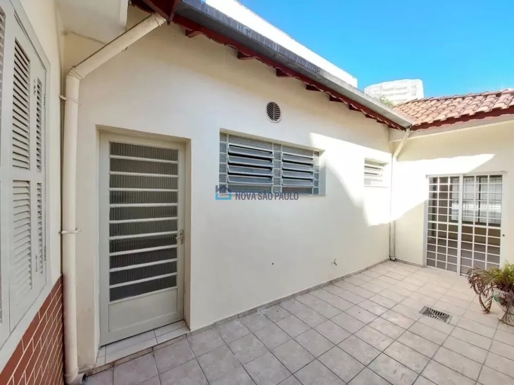 Casa para alugar com 2 quartos, 130m² - Foto 1