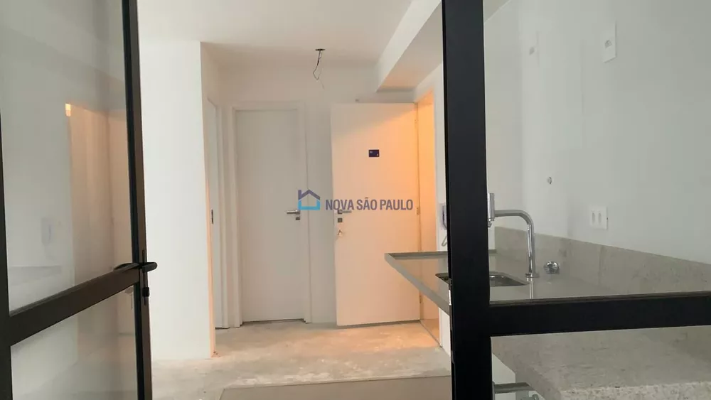 Apartamento à venda com 2 quartos, 39m² - Foto 2