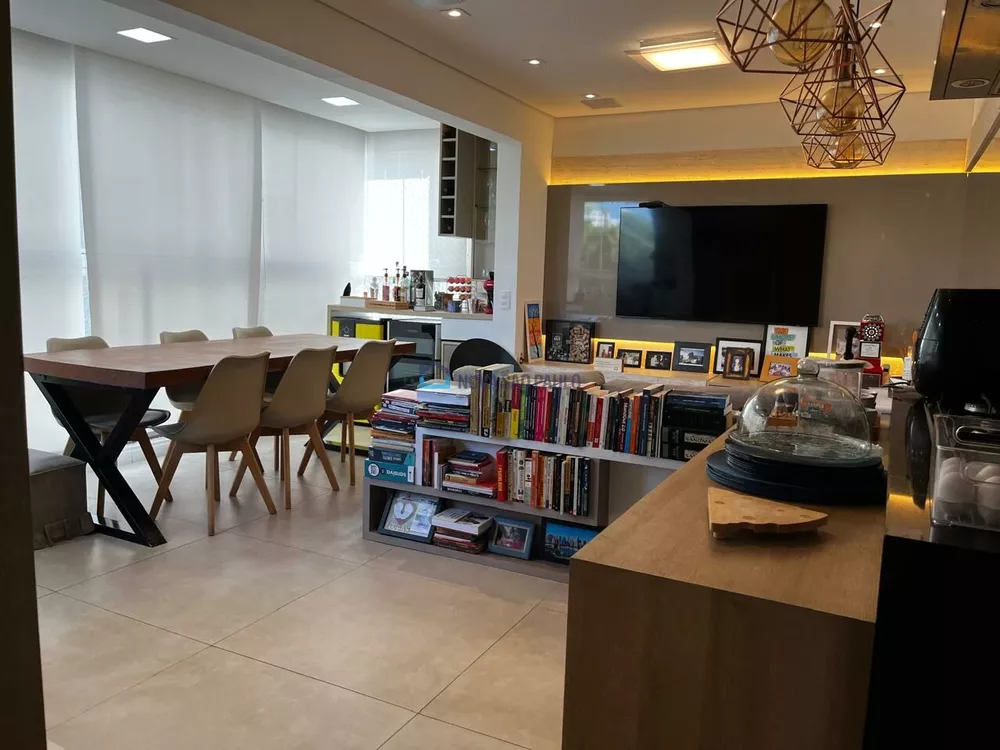 Apartamento à venda com 2 quartos, 67m² - Foto 1