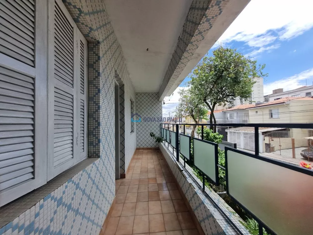 Casa à venda com 4 quartos, 260m² - Foto 1