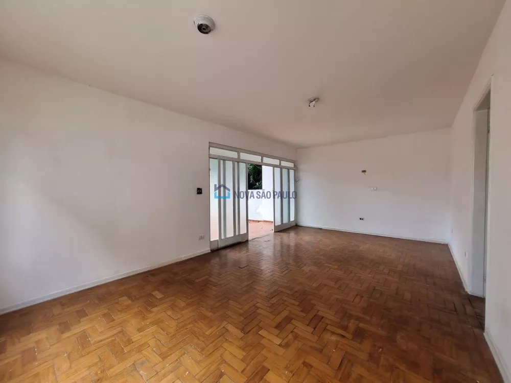 Casa à venda com 4 quartos, 260m² - Foto 2