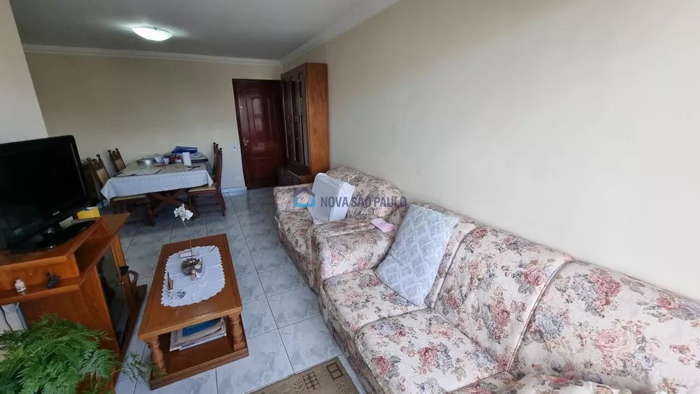 Apartamento à venda com 2 quartos, 61m² - Foto 4