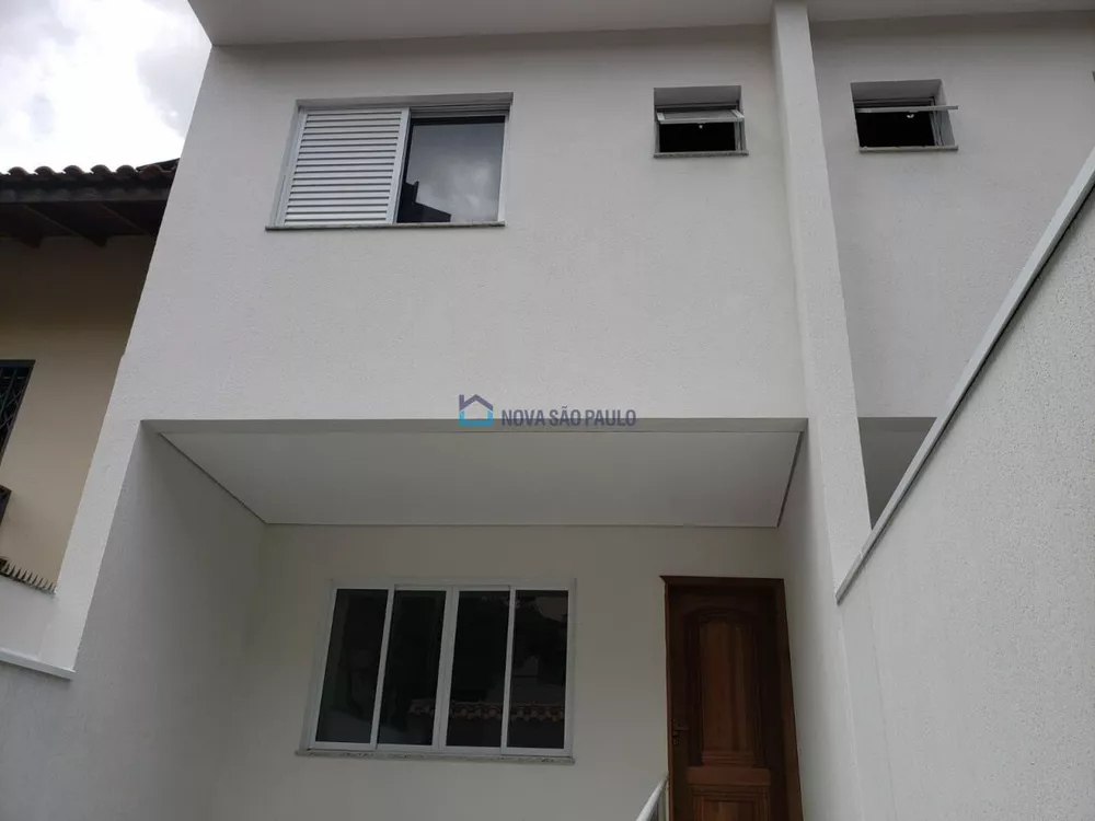 Casa à venda com 3 quartos, 200m² - Foto 1