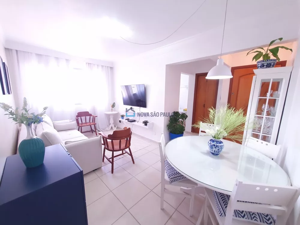 Apartamento à venda com 2 quartos, 70m² - Foto 2