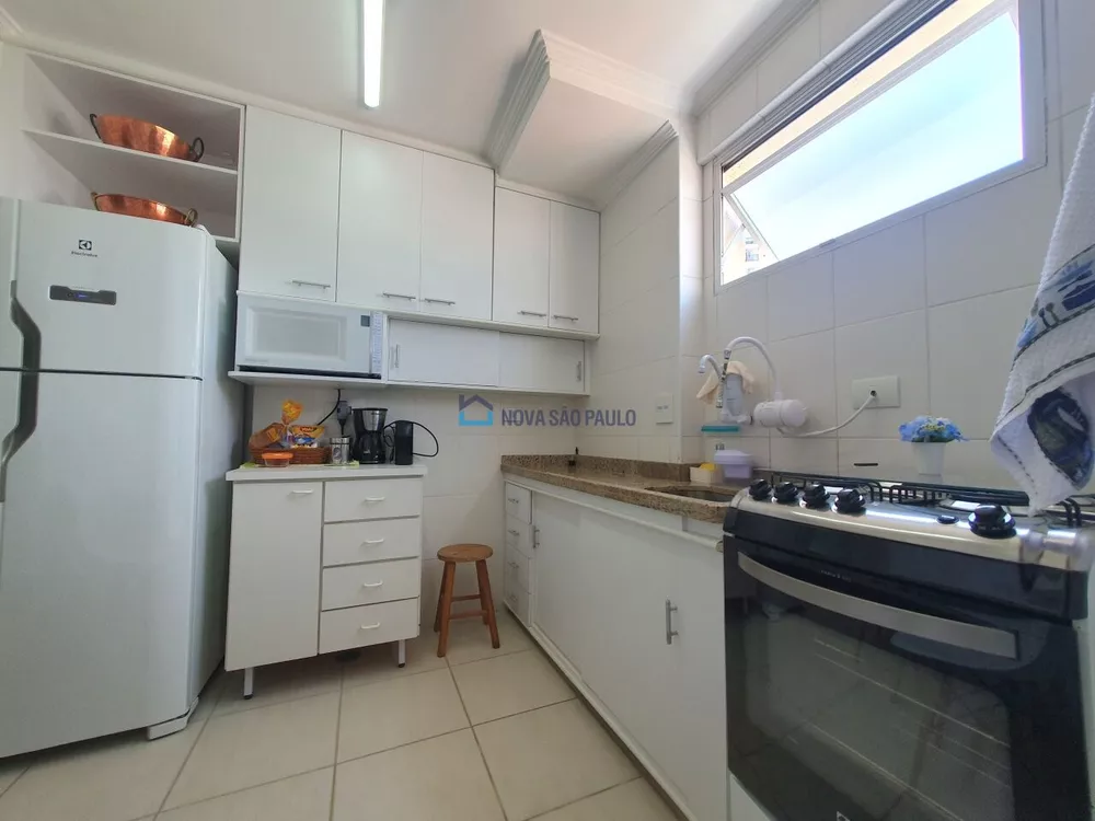 Apartamento à venda com 2 quartos, 70m² - Foto 4