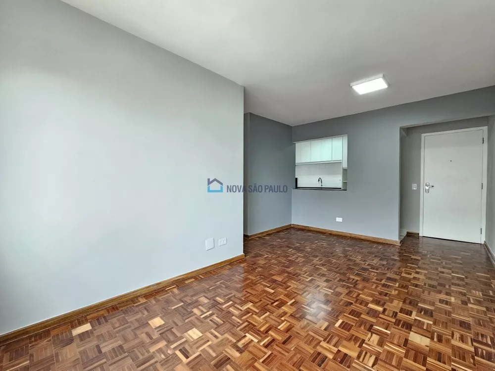 Apartamento à venda com 2 quartos, 65m² - Foto 3