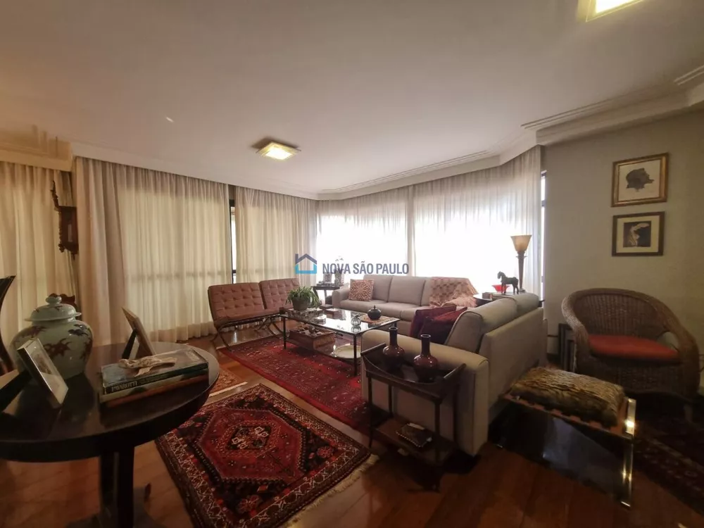 Apartamento à venda com 4 quartos, 181m² - Foto 2