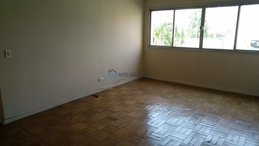 Apartamento à venda com 2 quartos, 68m² - Foto 2