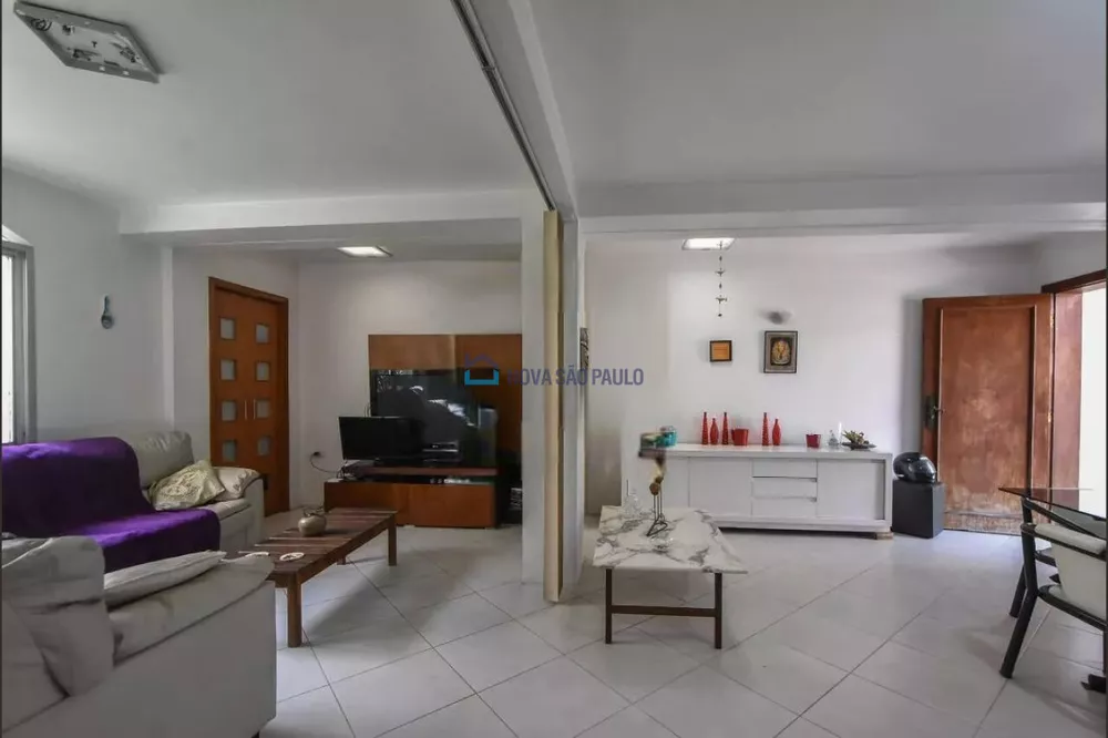 Casa para alugar com 4 quartos, 220m² - Foto 2