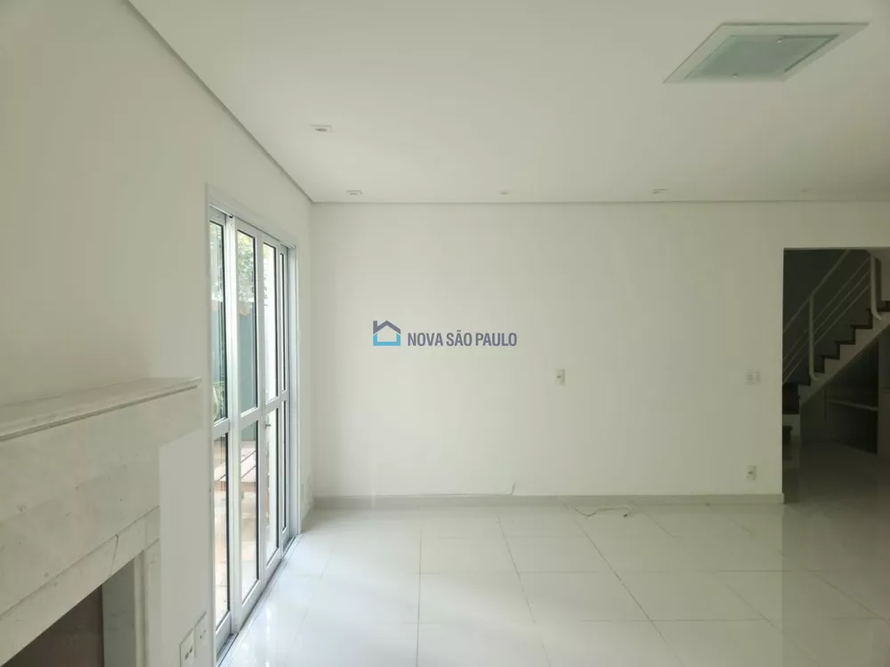 Casa de Condomínio para alugar com 4 quartos, 290m² - Foto 3