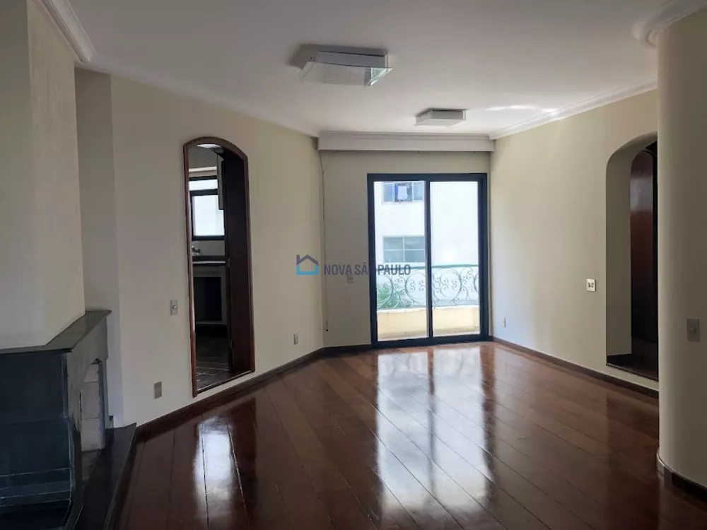 Apartamento para alugar com 3 quartos, 140m² - Foto 3