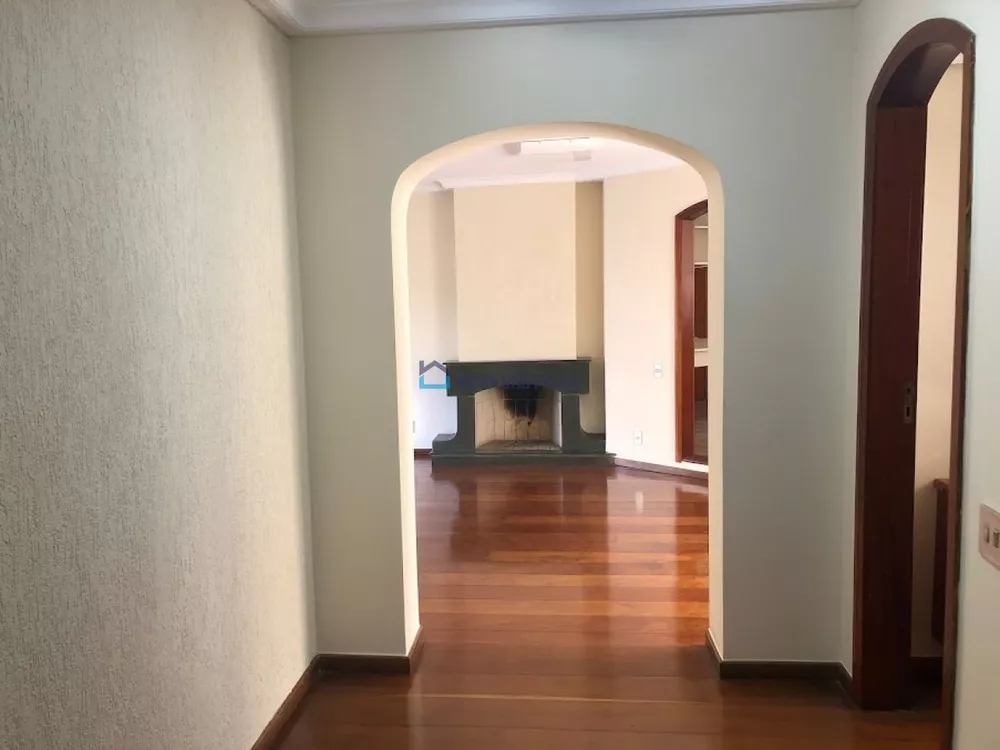 Apartamento para alugar com 3 quartos, 140m² - Foto 4