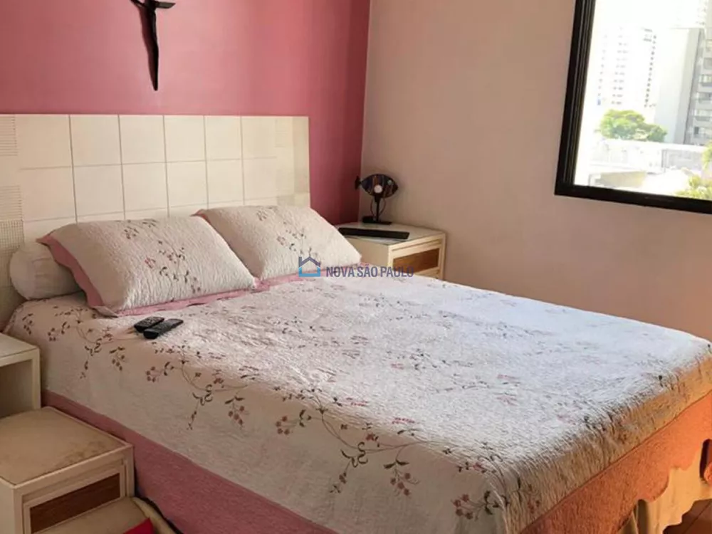 Apartamento à venda com 2 quartos, 70m² - Foto 3