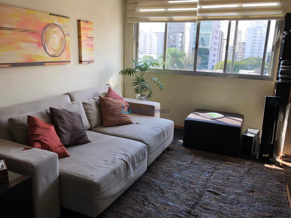 Apartamento à venda com 2 quartos, 70m² - Foto 1