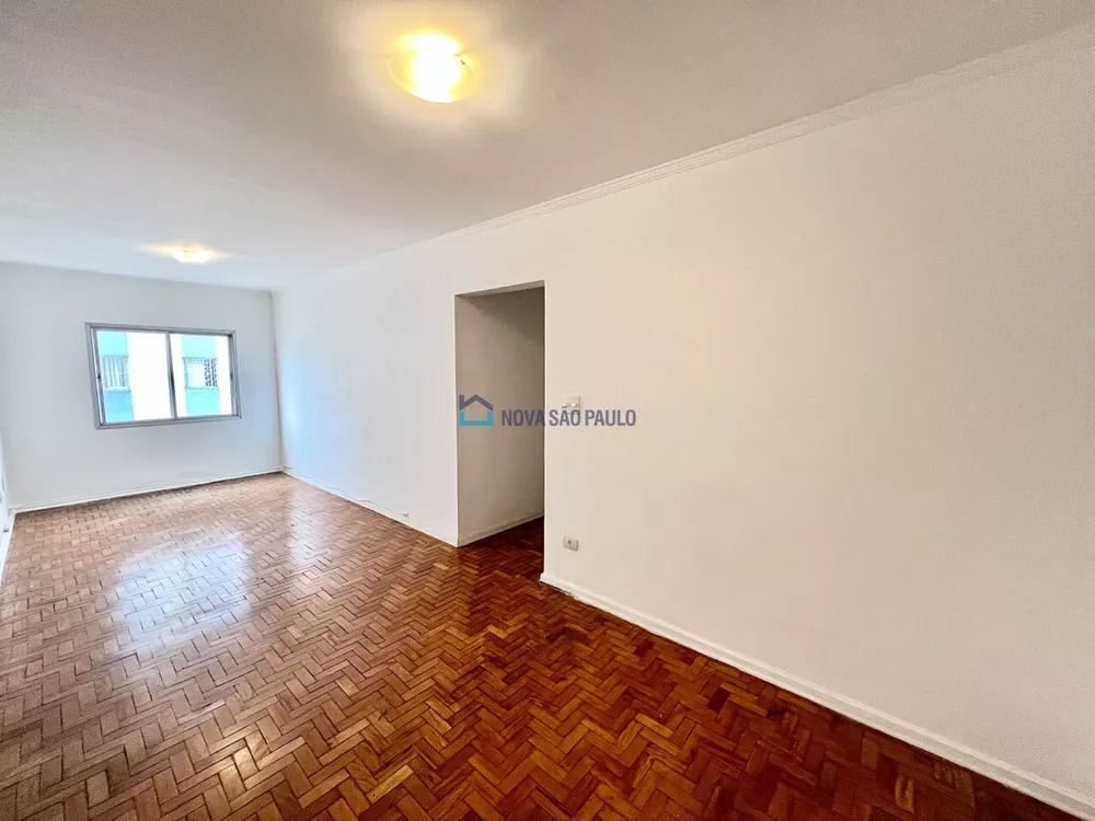 Apartamento à venda com 2 quartos, 70m² - Foto 3