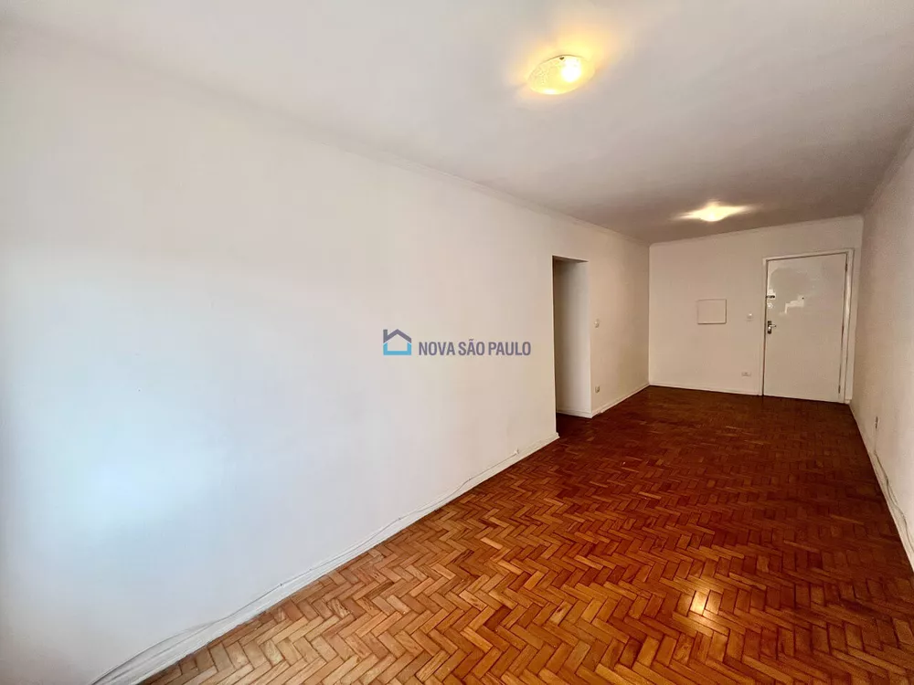 Apartamento à venda com 2 quartos, 70m² - Foto 4