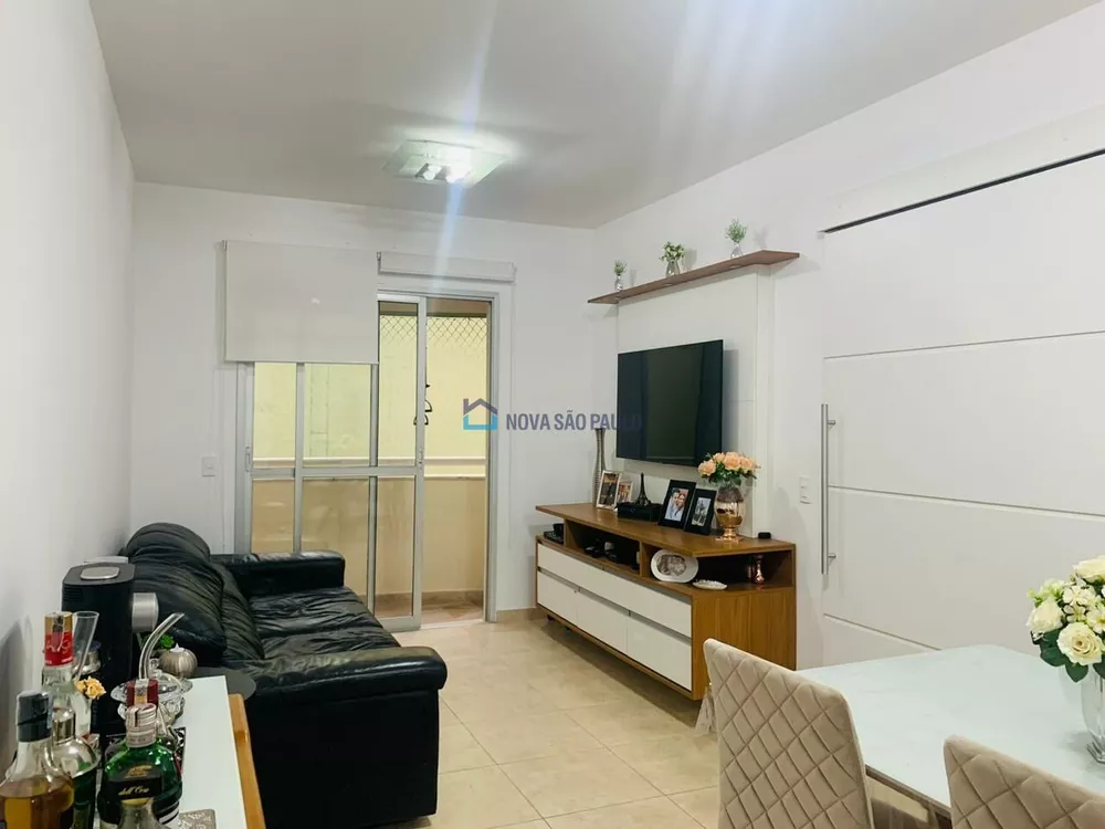 Apartamento à venda com 2 quartos, 67m² - Foto 1