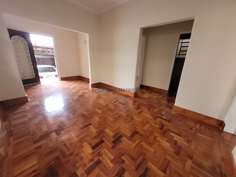 Casa à venda com 3 quartos, 252m² - Foto 2